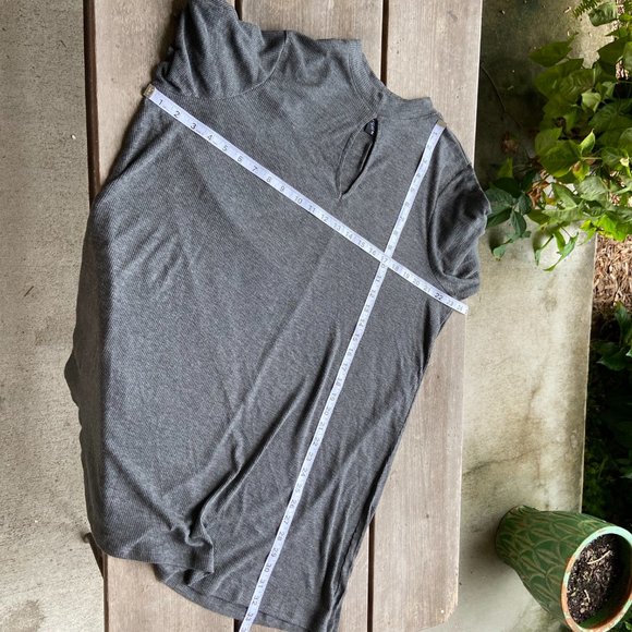 Torrid Gray Charcoal Mock Neck Ribbed Tunic Size 2 - Picture 7 of 8